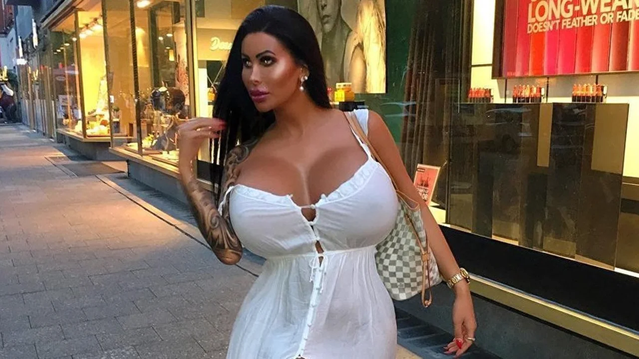 An Insider's Guide to the Best Escort in Paris: How to Find Your Perfect Match