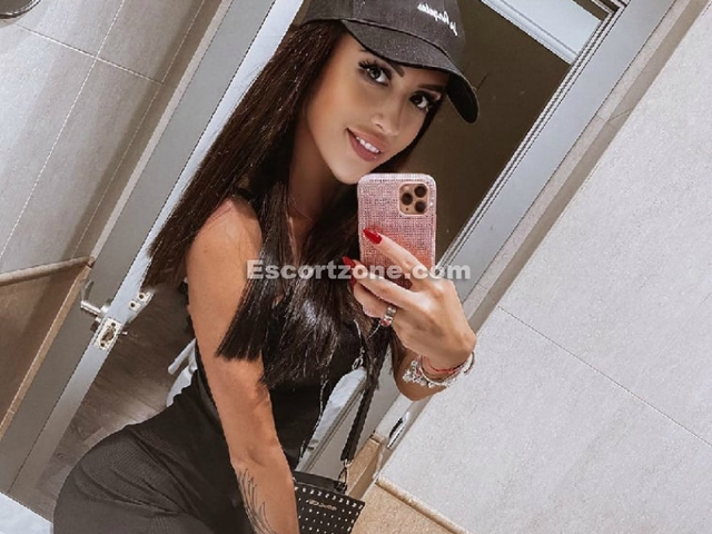 The Do's and Don'ts of Dating an Escort in Paris