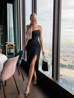 Afelni escort in Dubai