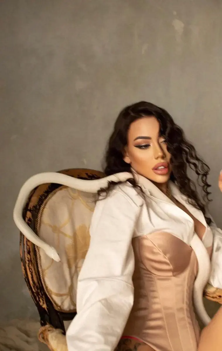 Ashley escort in Dubai