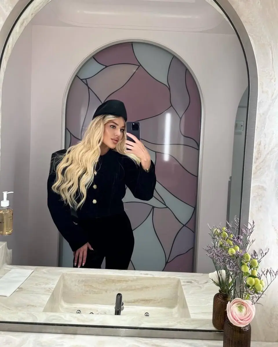 Clara escort in Dubai