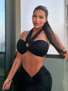 Emilia escort in Dubai