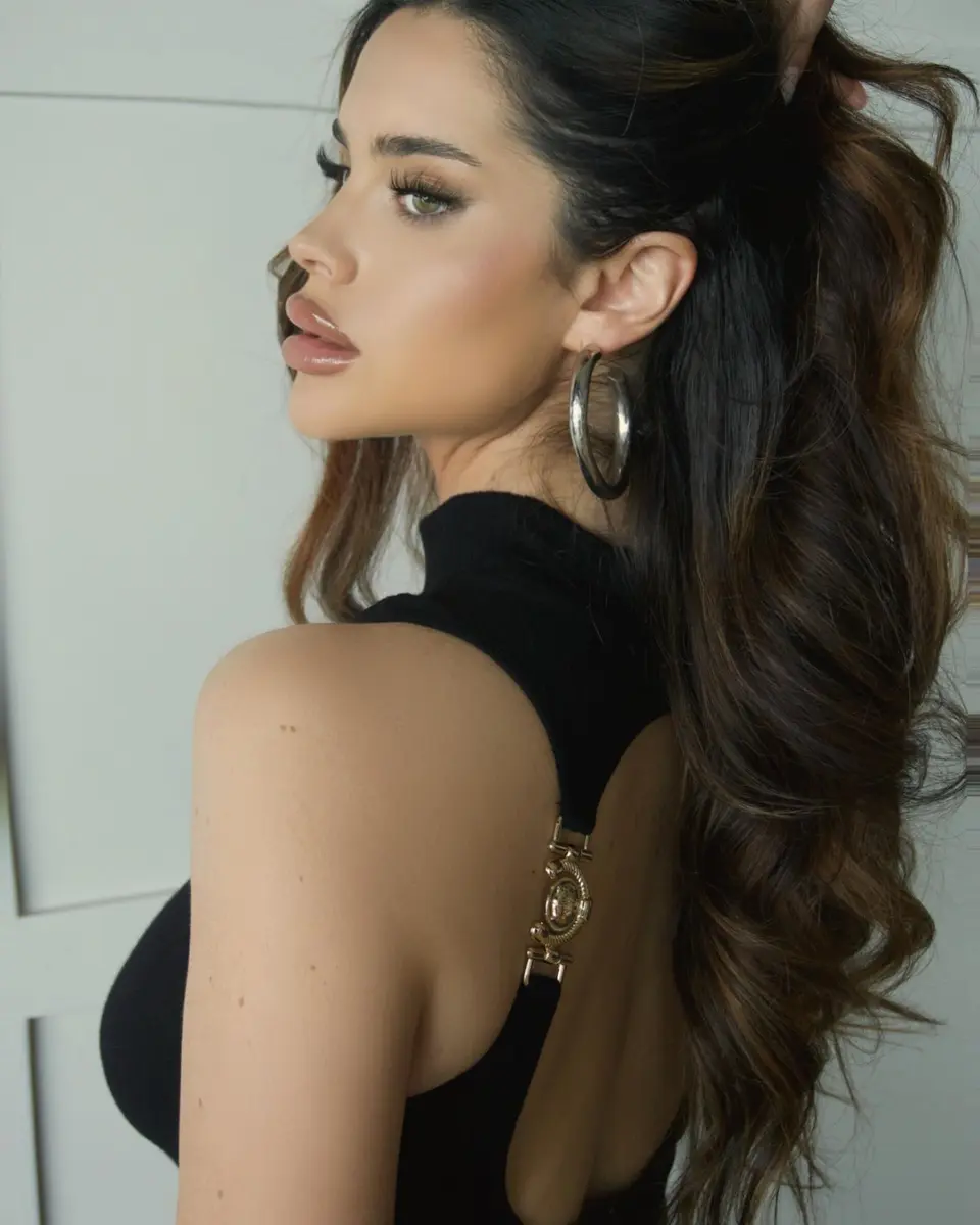 Ermia escort in Dubai