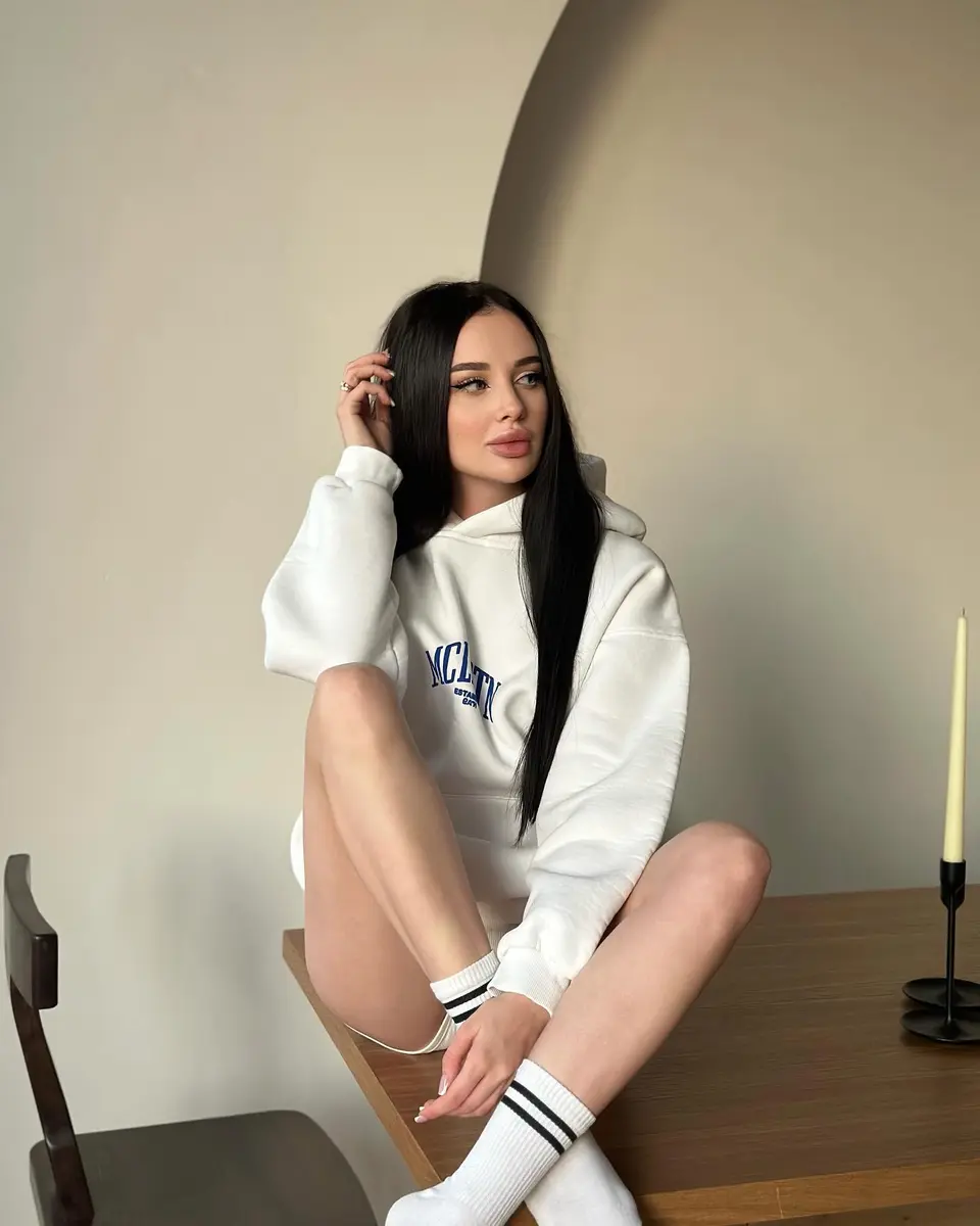 Lankira escort in Dubai