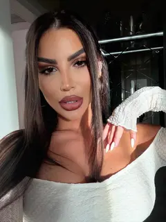 Naomi escort in Dubai