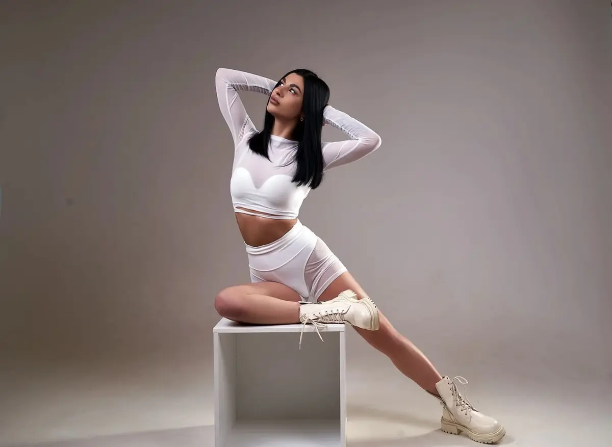 Numi escort in Dubai