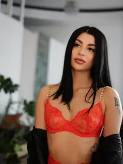 Numi escort in Dubai