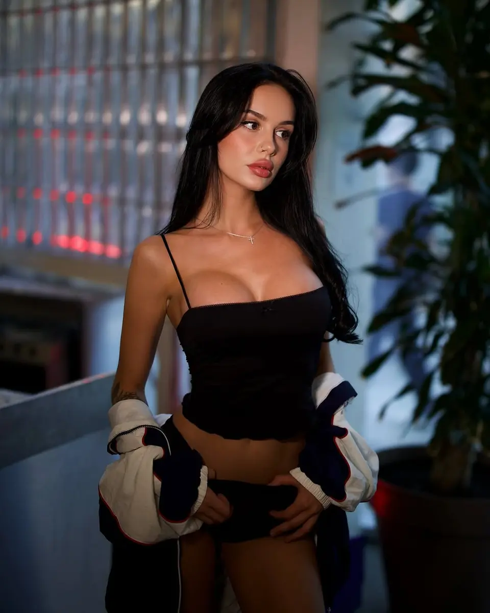 Ramina escort in Dubai