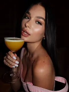 Safirel escort in Dubai