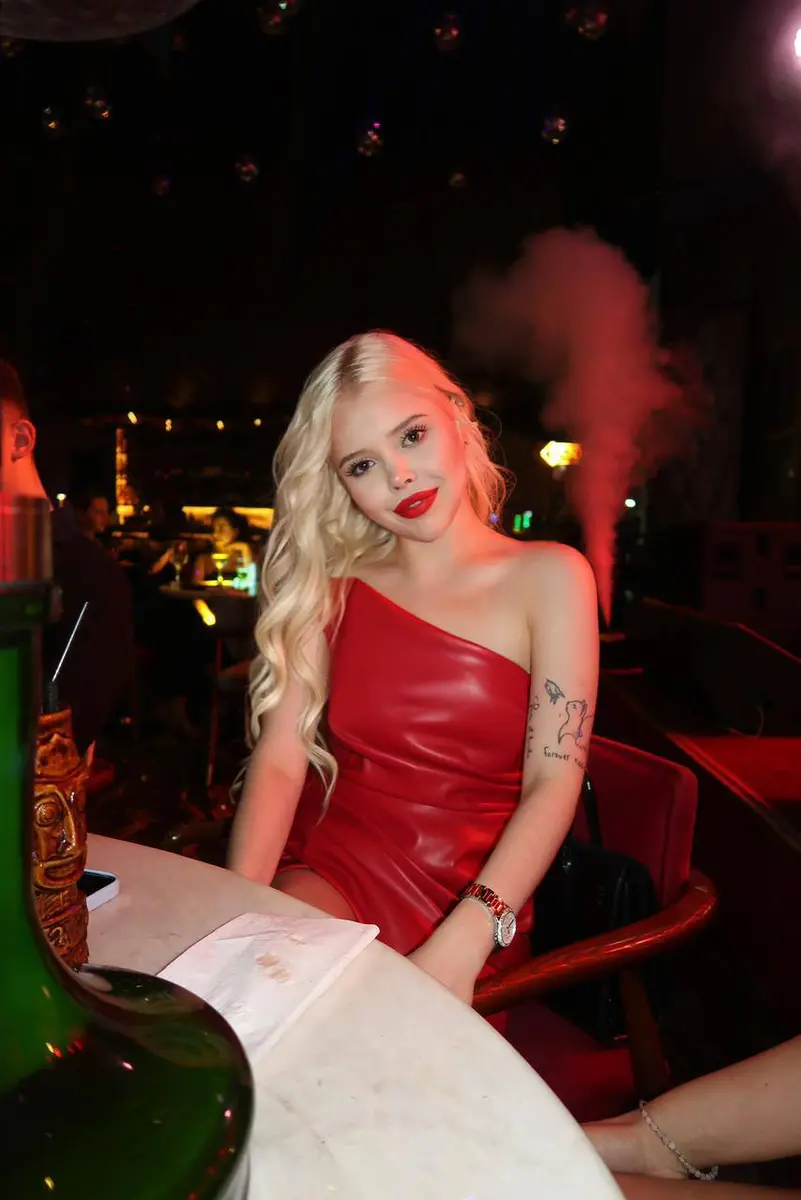 Shanni escort in Dubai