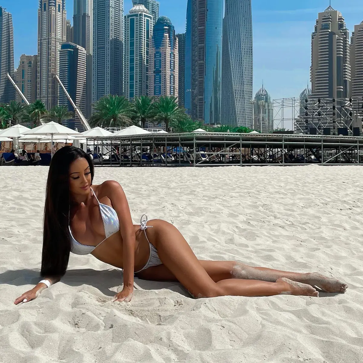 Velil escort in Dubai