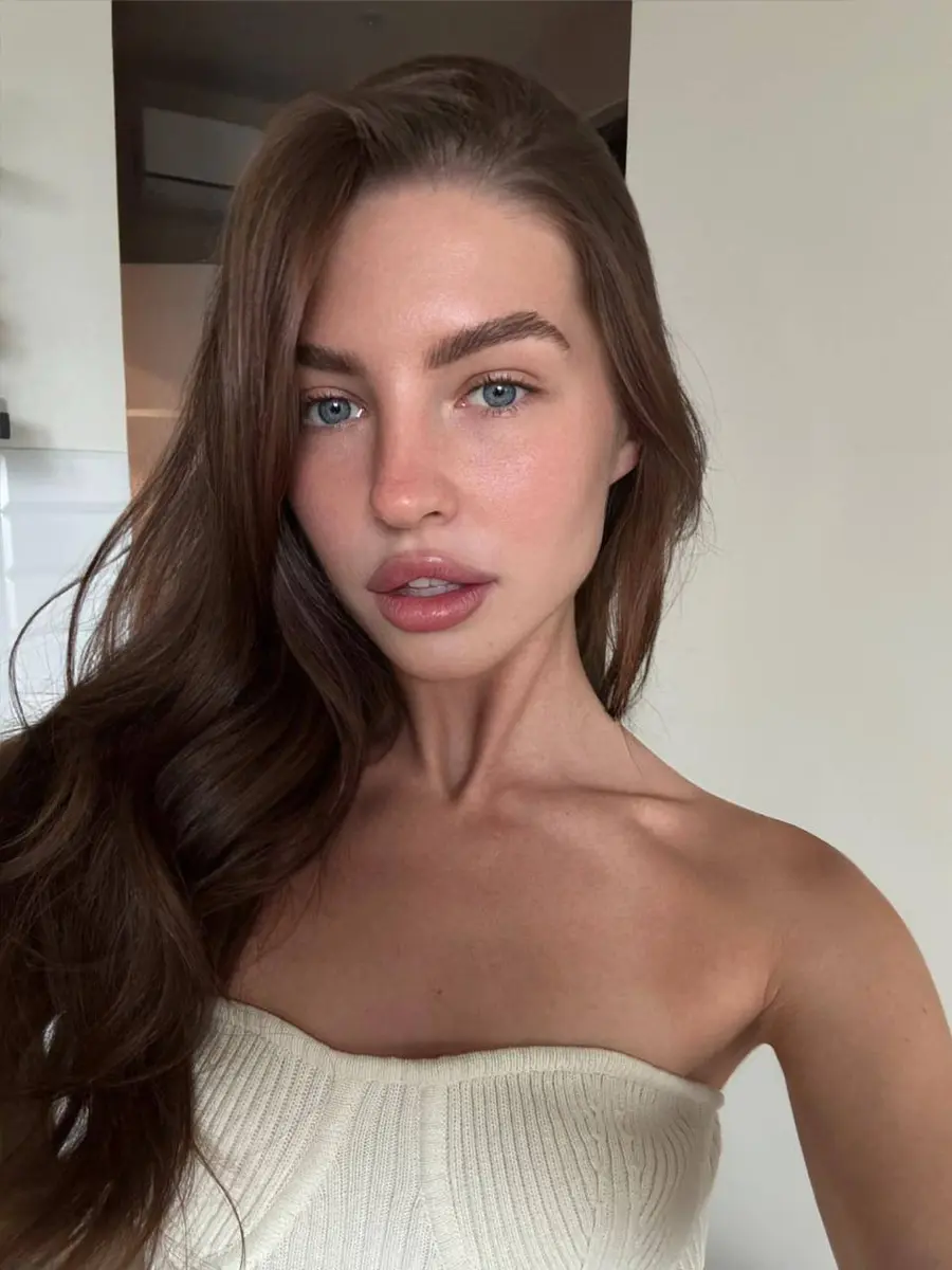 Viollen escort in Dubai