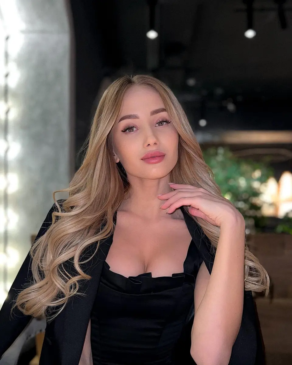 Yanochka escort in Dubai