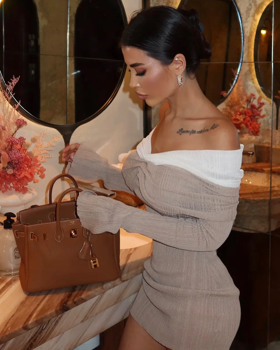 Zhadora escort in Dubai